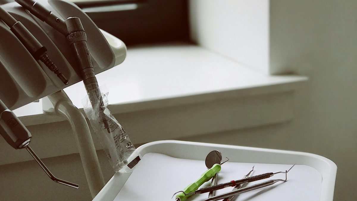 Navigating Dental Emergencies: What to Do When Every Second Counts